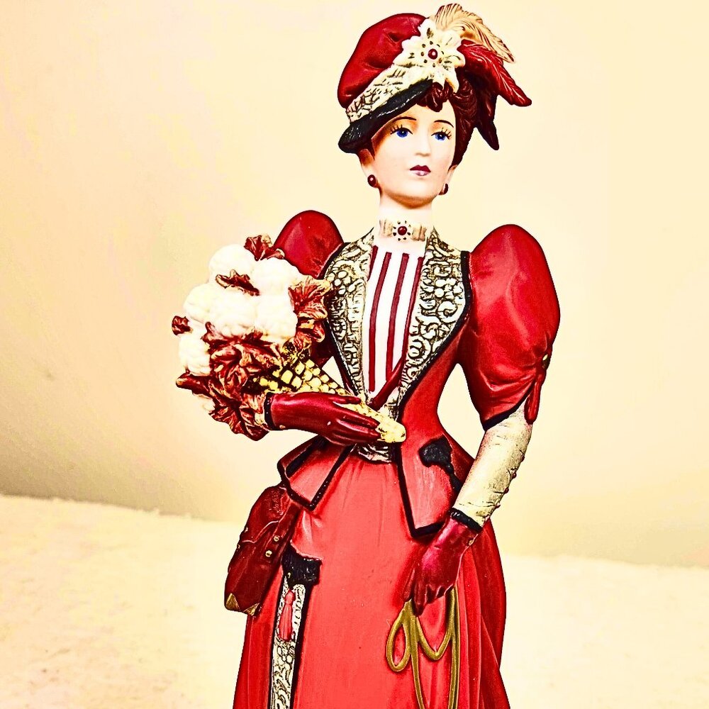 1997 Mrs. Albee Figurine / Statue in Box– 10 Inch – Avon President’s Club